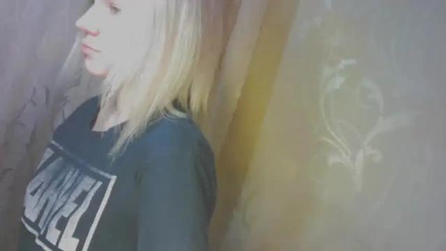 Image 11 of karolynafox Stream on Chaturbate on 13 months ago
