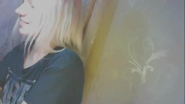 Image 12 of karolynafox Stream on Chaturbate on 13 months ago