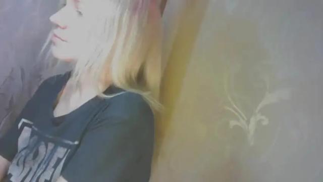 Image 2 of karolynafox Stream on Chaturbate on 13 months ago
