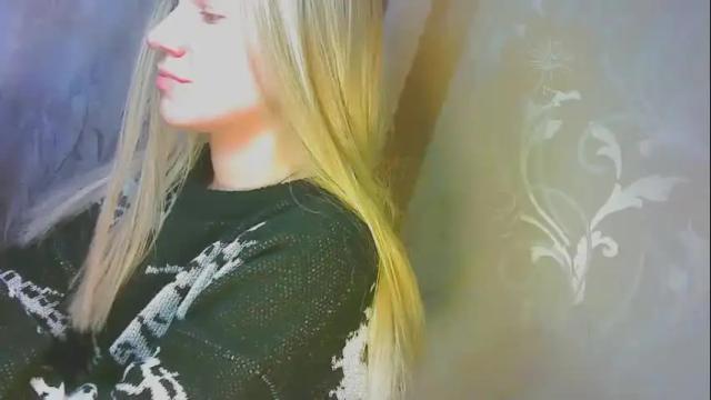 Image 2 of karolynafox Stream on Chaturbate on 1 month ago