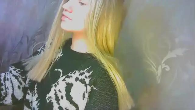 Image 3 of karolynafox Stream on Chaturbate on 1 month ago