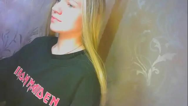 Image 2 of karolynafox Stream on Chaturbate on 1 month ago
