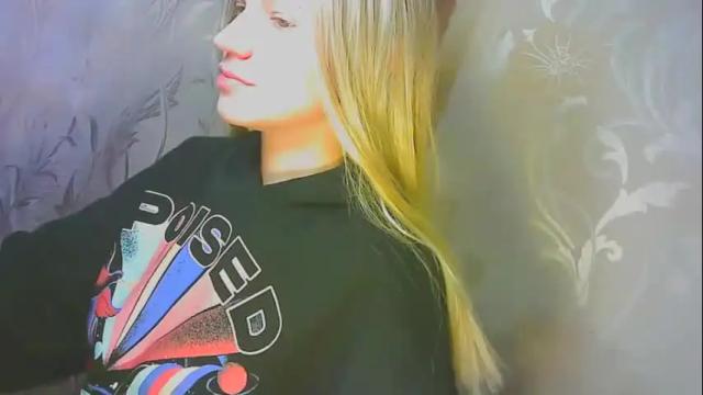 Thumbnail 1, karolynafox's Stream at Chaturbate, 1 month ago