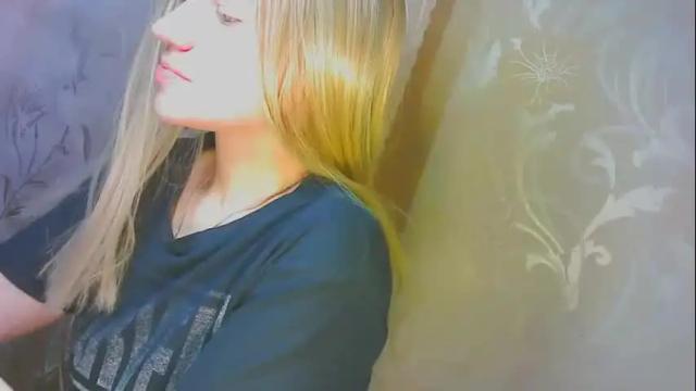 Image 4 of karolynafox Stream on Chaturbate on 1 month ago