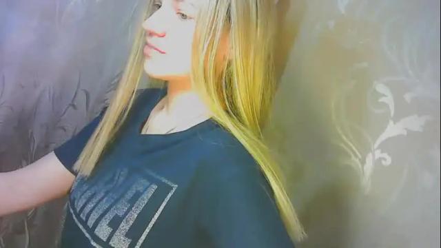 Image 2 of karolynafox Stream on Chaturbate on 1 month ago