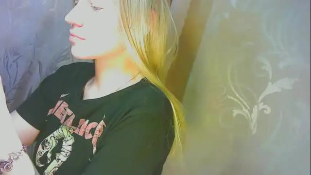 Image 4 of karolynafox Stream on Chaturbate on 27 days ago
