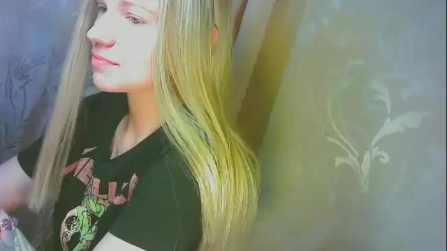 Image 7 of karolynafox Stream on Chaturbate on 27 days ago