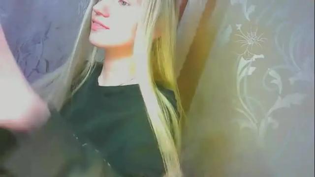 Image 6 of karolynafox Stream on Chaturbate on 23 days ago