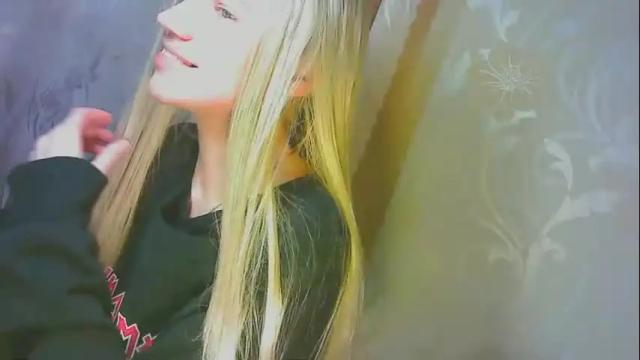 Image 8 of karolynafox Stream on Chaturbate on 23 days ago