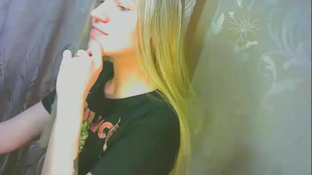 Image 12 of karolynafox Stream on Chaturbate on 16 days ago