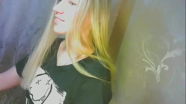 Image 4 of karolynafox Stream on Chaturbate on 15 days ago