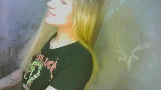 Image 4 of karolynafox Stream on Chaturbate on 11 days ago