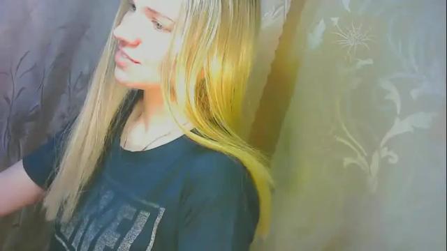 Image 11 of karolynafox Stream on Chaturbate on 2 days ago