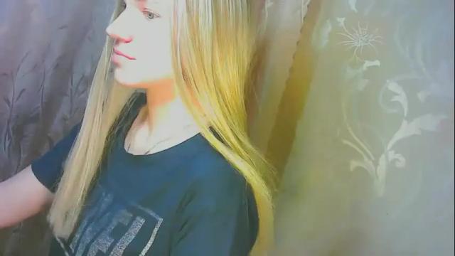 Image 12 of karolynafox Stream on Chaturbate on 2 days ago