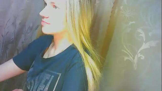 Image 2 of karolynafox Stream on Chaturbate on 2 days ago