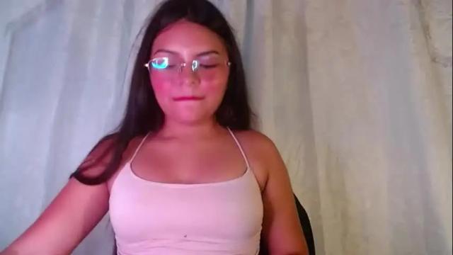 Image 10 of karyy_19 Stream on Chaturbate on 6 days ago