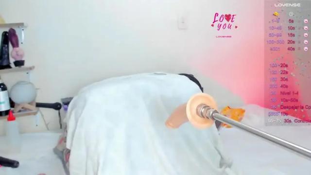 Image 8 of kassandra_26 Stream on Chaturbate on 22 months ago