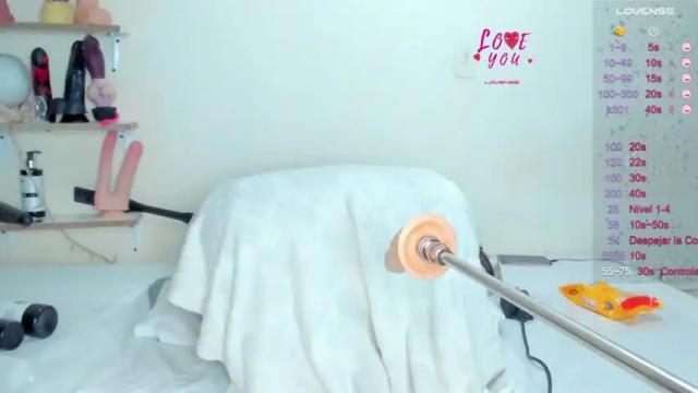 Image 2 of kassandra_26 Stream on Chaturbate on 22 months ago