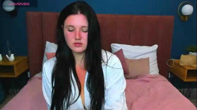 Image 6 of kassandra__grey Stream on Chaturbate on 4 months ago