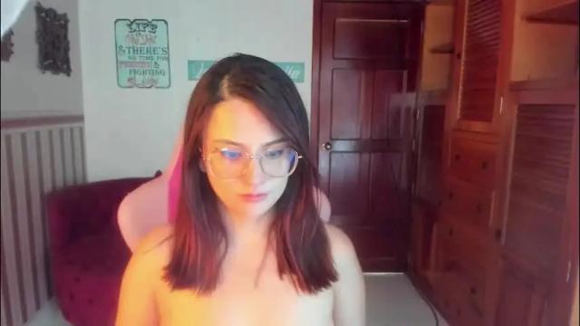 Image 12 of kassandra_james Stream on Chaturbate on 2 months ago