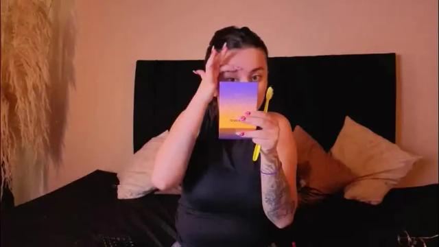 Image 3 of kassandra_james Stream on Chaturbate on 1 month ago