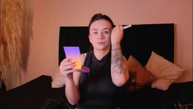 Image 4 of kassandra_james Stream on Chaturbate on 1 month ago