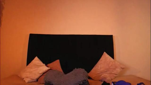 Image 2 of kassandra_james Stream on Chaturbate on 24 days ago