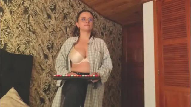 Image 8 of kassandra_james Stream on Chaturbate on 11 days ago