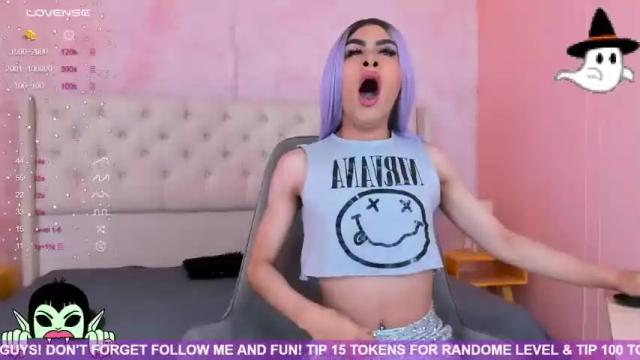 Image 2 of kassandra_prince Stream on Chaturbate on 18 months ago