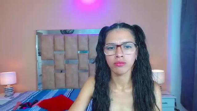 Image 3 of kassandrabenz Stream on Chaturbate on 16 months ago