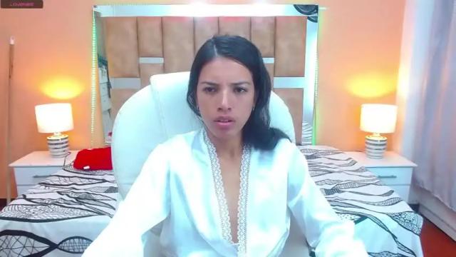 Image 10 of kassandrabenz Stream on Chaturbate on 14 months ago