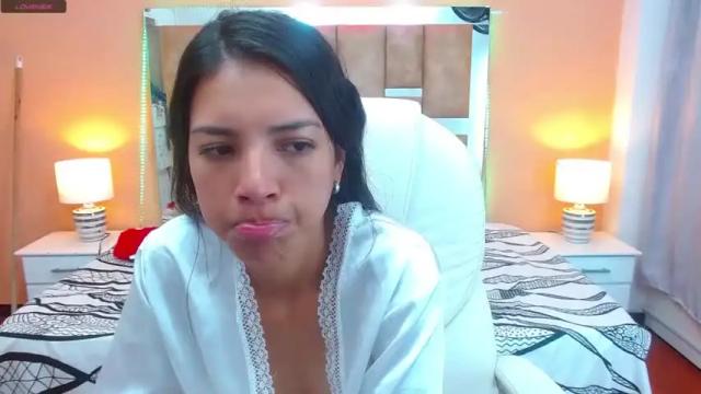 Image 12 of kassandrabenz Stream on Chaturbate on 14 months ago
