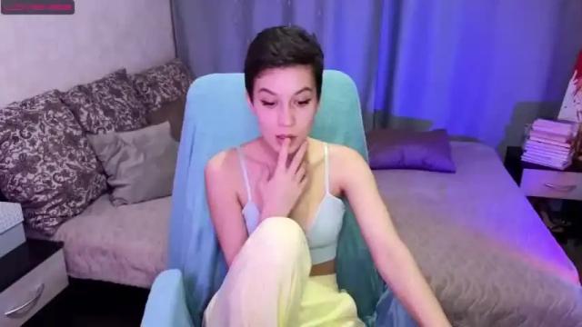 Image 2 of kasumim Stream on Chaturbate on 17 months ago