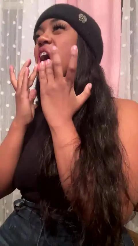 Image 2 of kat2025 Stream on Chaturbate on 1 day ago