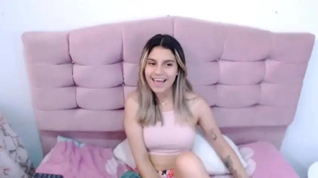 Image 6 of kat__katy Stream on Chaturbate on 12 months ago