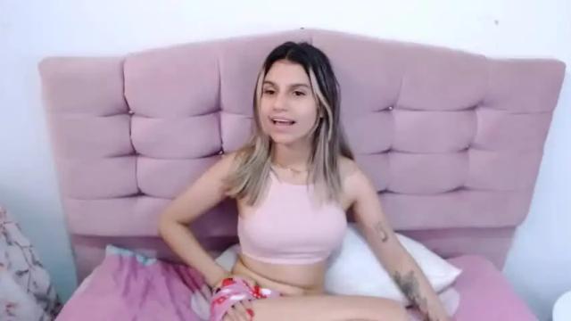 Image 8 of kat__katy Stream on Chaturbate on 12 months ago