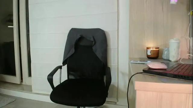 Image 2 of kat_here Stream on Chaturbate on 28 days ago