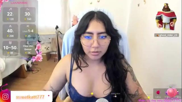 Image 2 of kat_ly_chan Stream on Chaturbate on 1 month ago