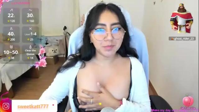 Image 10 of kat_ly_chan Stream on Chaturbate on 16 days ago