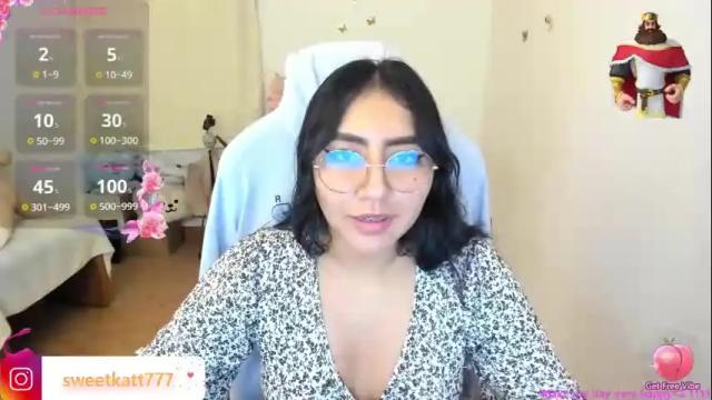 Image 11 of kat_ly_chan Stream on Chaturbate on 11 days ago