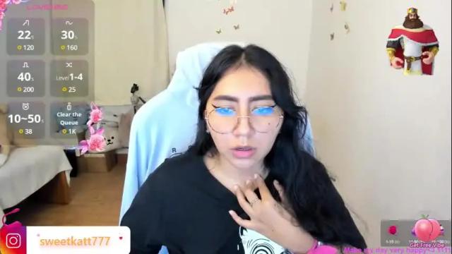 Image 12 of kat_ly_chan Stream on Chaturbate on 7 days ago