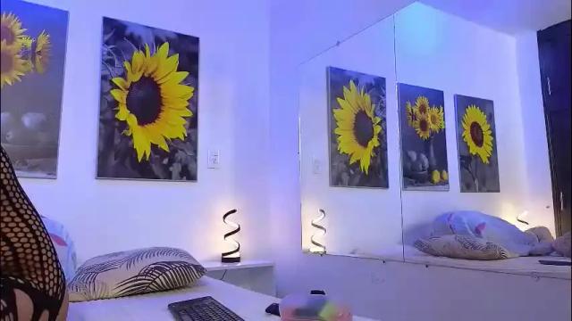 Image 3 of kata_lhella Stream on Chaturbate on 1 month ago