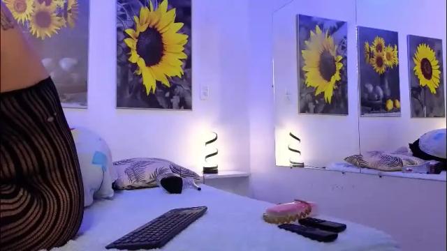 Image 2 of kata_lhella Stream on Chaturbate on 1 month ago