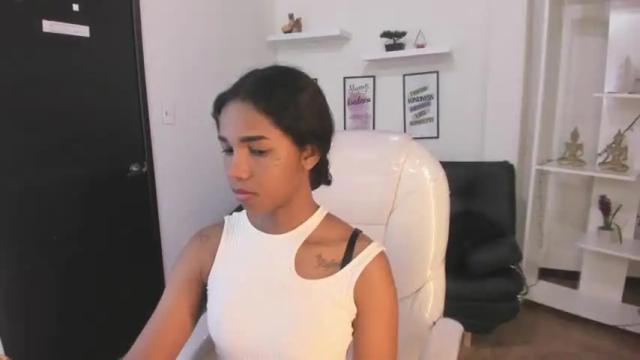 Image 6 of katalella_ds Stream on Chaturbate on 13 months ago
