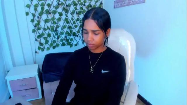 Image 4 of katalella_ds Stream on Chaturbate on 24 days ago