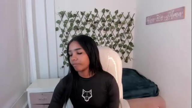 Image 3 of katalella_ds Stream on Chaturbate on 19 days ago