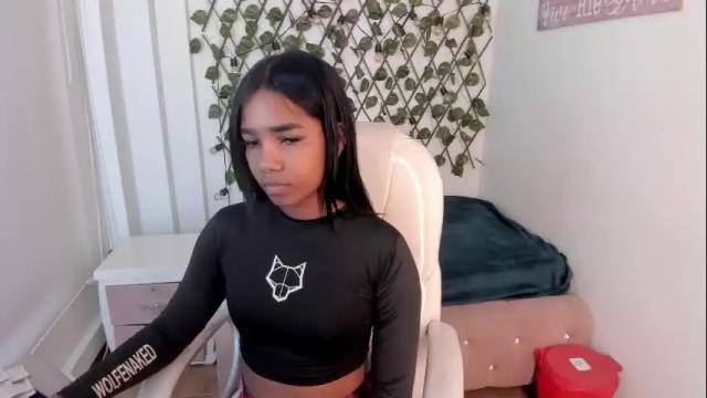 Image 7 of katalella_ds Stream on Chaturbate on 19 days ago
