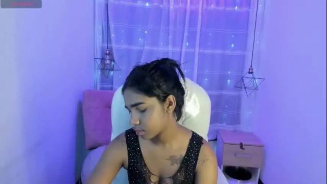 Image 2 of katalella_ds Stream on Chaturbate on 12 days ago