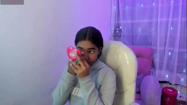 Image 4 of katalella_ds Stream on Chaturbate on 11 days ago