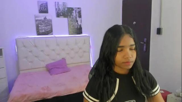 Image 2 of katalella_ds Stream on Chaturbate on 4 days ago